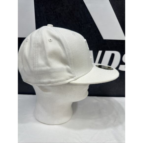 New Era Fitted 59 Fifty Nine Boston Red Sox Off White Baseball Hat Cap 7 3/8 - Picture 2 of 8